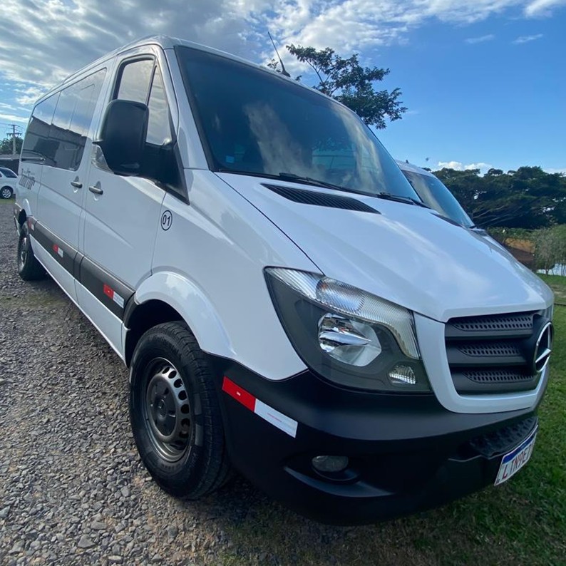 AJR Transporte Executivo - São Leopoldo - Porto Alegre RS (7).JPG